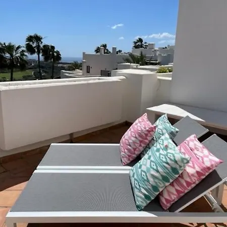 Apartamento Exceptional Penthouse In Altos De Cortesin For Rent *